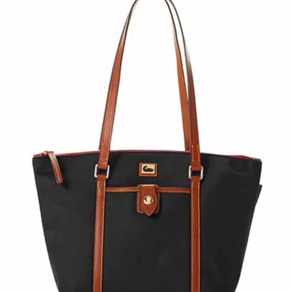 Dooney & Bourke Wayfarer ZipTote in black